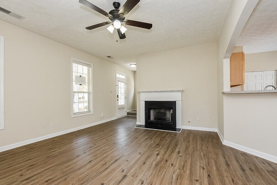 Building Photo - 3057 Heatherbrook Trce