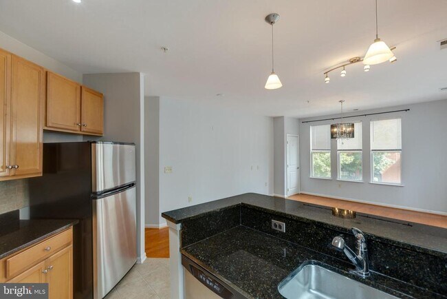 Building Photo - 2665 Prosperity Ave