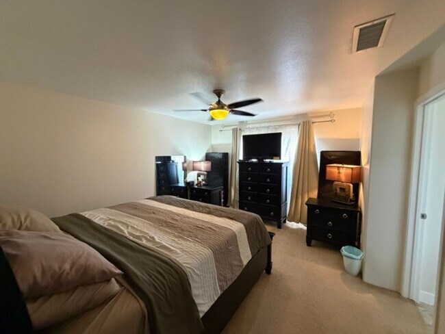 Building Photo - 3 bed 2.5 Bath 2 car garage/ Central AC/ Ewa Beach!