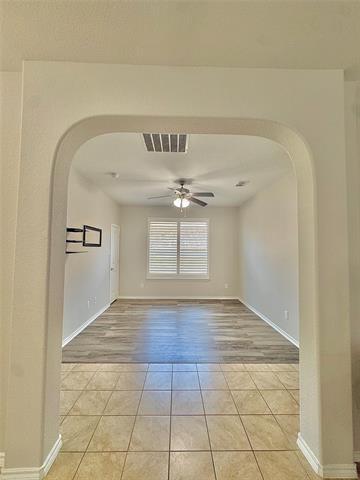 Building Photo - 204 Red Fox Ln