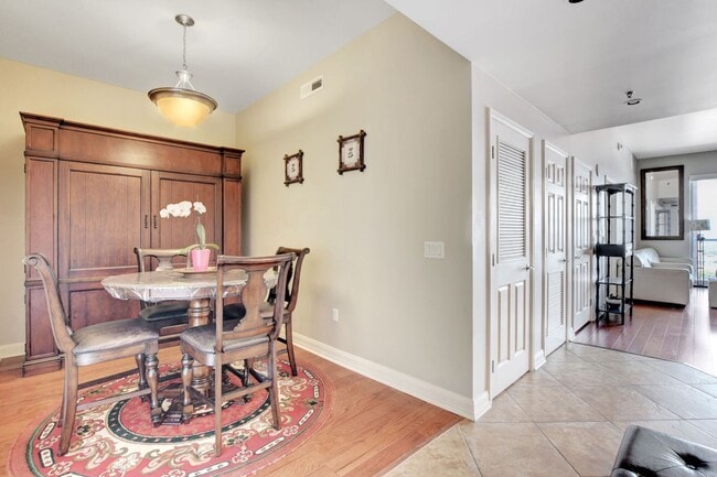 Building Photo - HIGHRISE DOWNTOWN, FULLY FURNISHED!