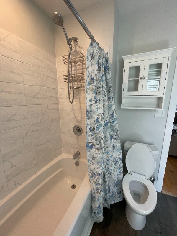 Building Photo - 2 Hough St