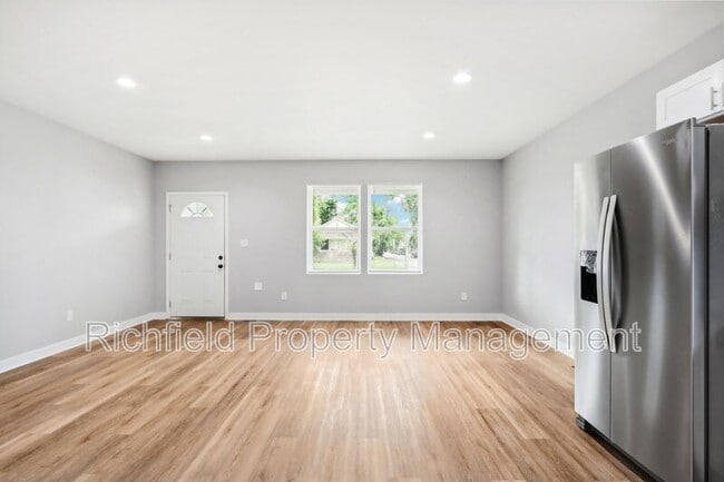 Building Photo - 25 N Drexel Ave