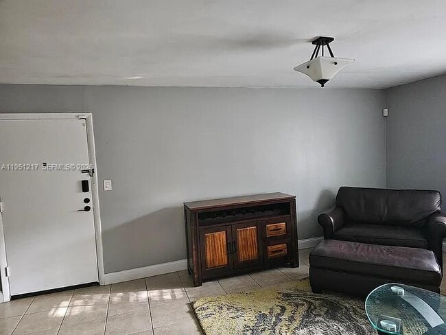 Building Photo - 1100 Salzedo St