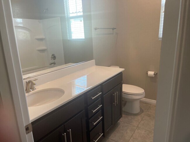 Building Photo - Beautiful Home in Inspirada Community