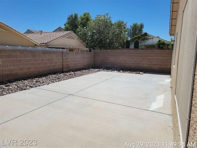 Building Photo - COMING SOON - Ready no later than the beginning of February!