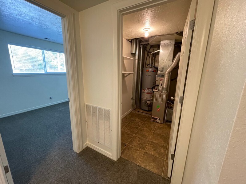 Building Photo - 99 S 600 E