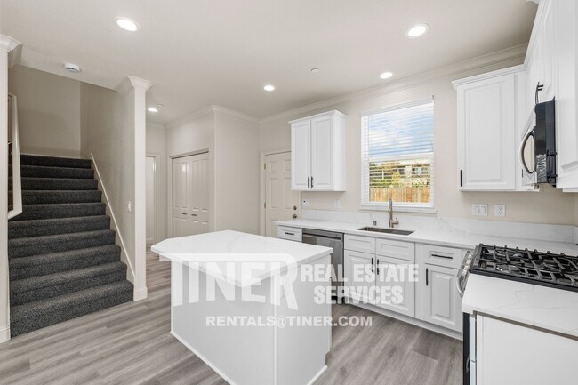 Building Photo - 1511 Bell St