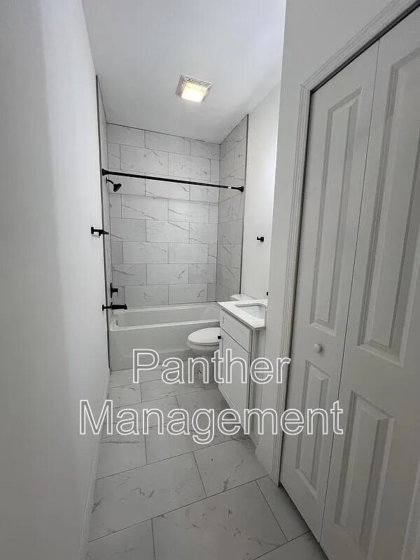 Building Photo - 5044 Bristo St