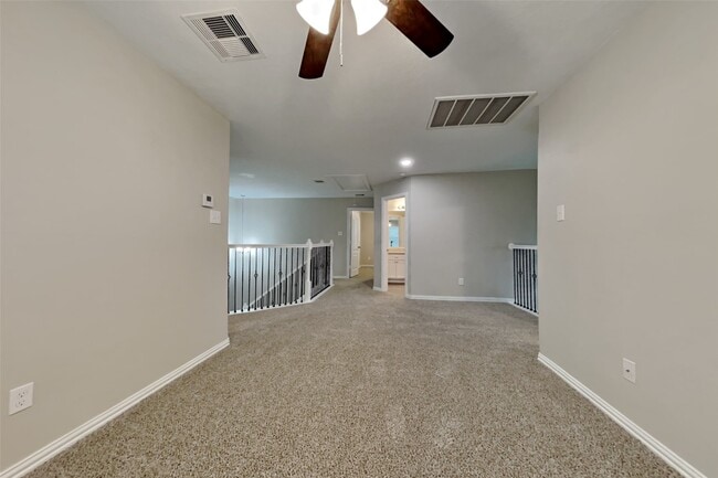 Building Photo - 2223 Brown Oak Dr