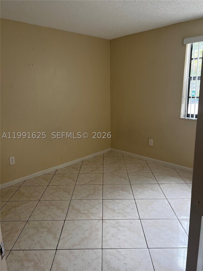 Building Photo - 802 Constitution Dr