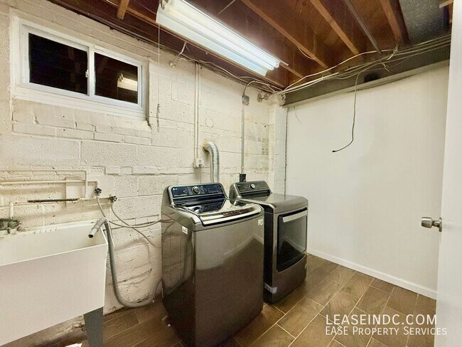 Building Photo - 4439 Springdale St NW