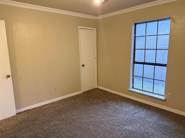 Building Photo - 405 Amber Ln