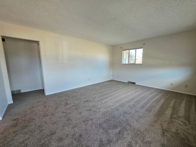 Building Photo - 302 Morrison Ave