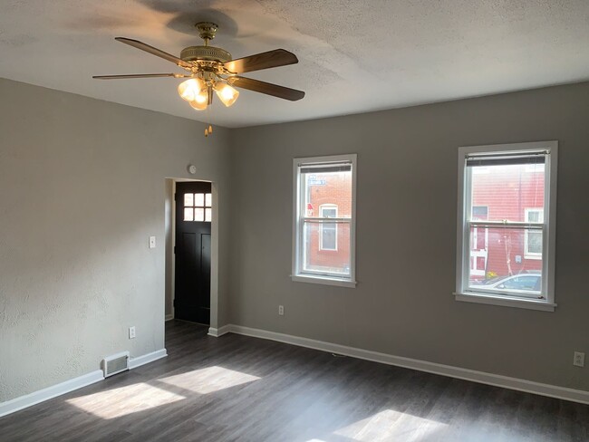 Building Photo - North Shore - 4 BR, 2 Bath with High-End K...