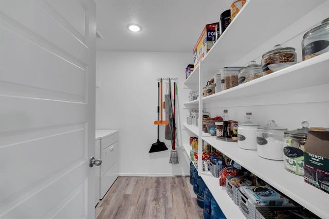 Building Photo - 613 Mayfield Dr