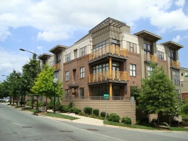 Primary Photo - 708 N Davidson St