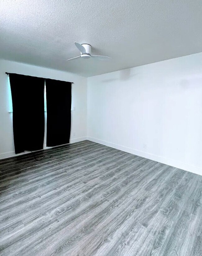 Building Photo - Charming 2BR Home w/ Remodeled Updates in Sacramento!