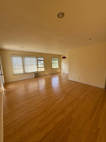 Building Photo - 1620 Glendon Ave