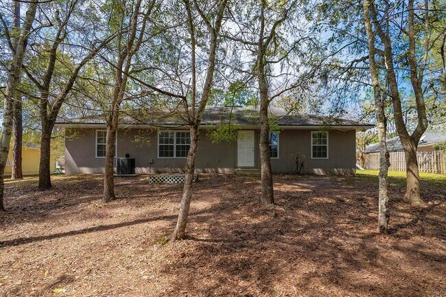 Building Photo - 4040 Red Pine Ln