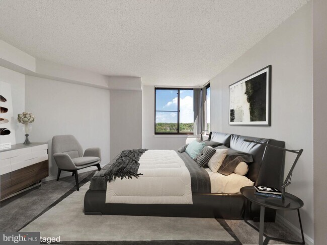 Building Photo - 10101 Grosvenor Pl