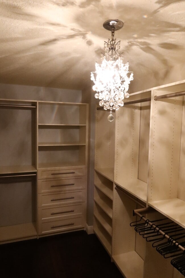 Building Photo - 14718 Fells Ln