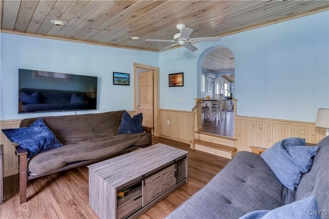 Building Photo - 216 Frontenac Blvd