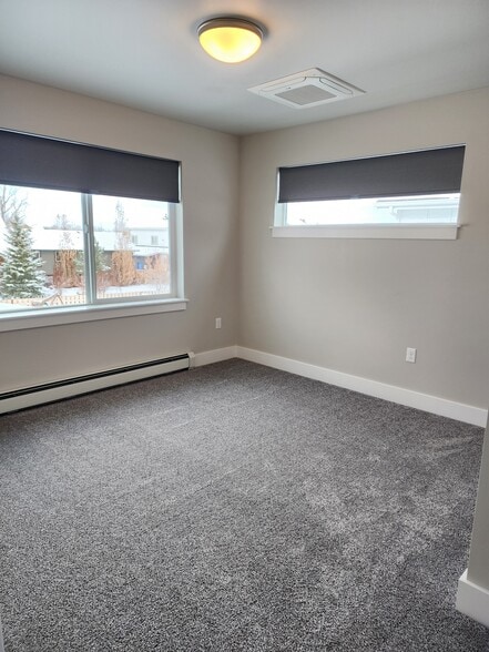 Building Photo - 325 Meriwether Ave