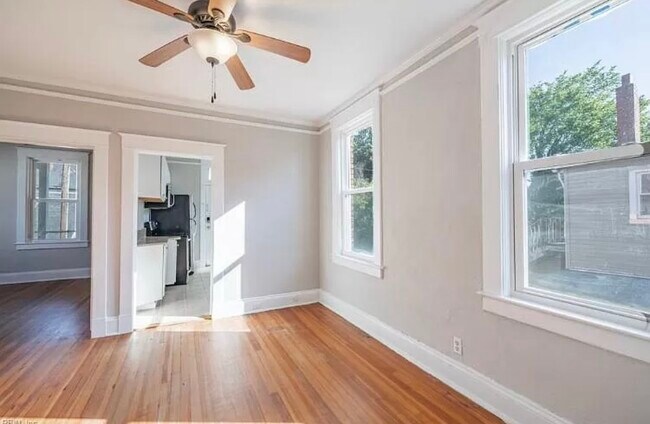 Building Photo - 214 Lucile Ave