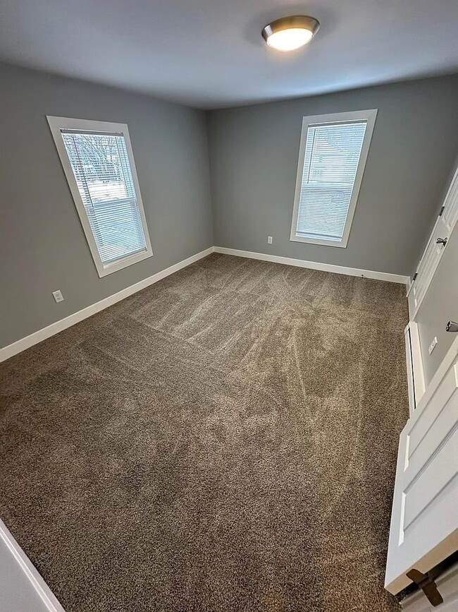 Building Photo - 138 E Stockbridge Ave