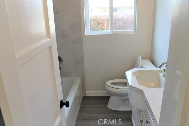 Building Photo - 2425 Sebald Ave