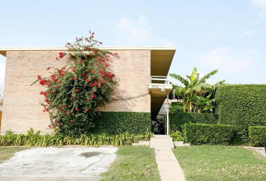 building - 3834 Glen Arbor Dr