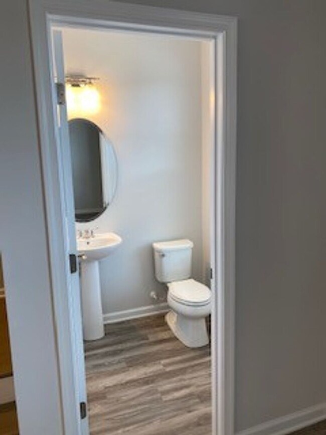 Building Photo - Townhome in Avinity Estates
