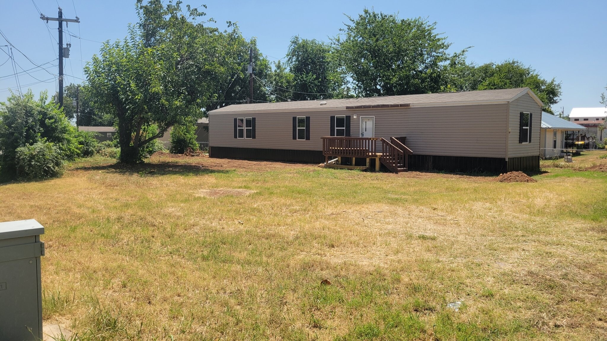 Building Photo - 5527 Lake View Dr