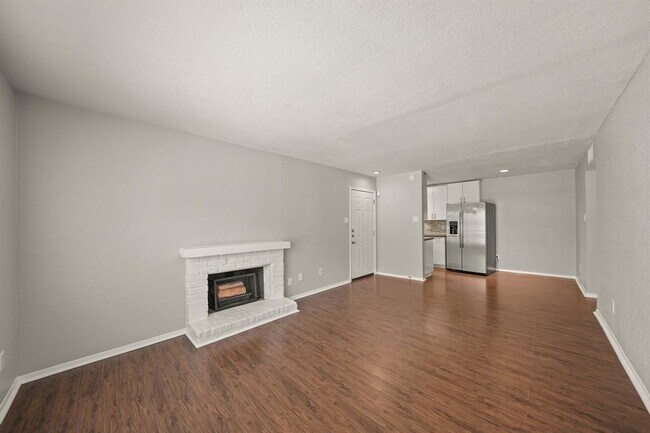 Building Photo - 2110 Wilcrest Dr