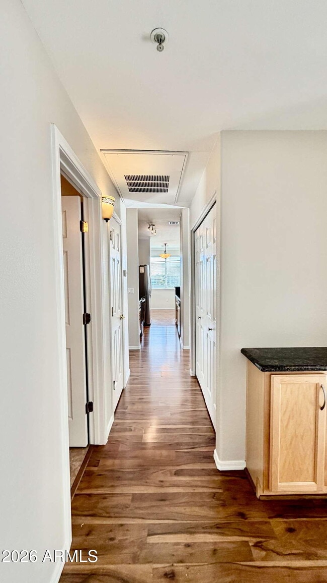 Building Photo - 2992 N Miller Rd