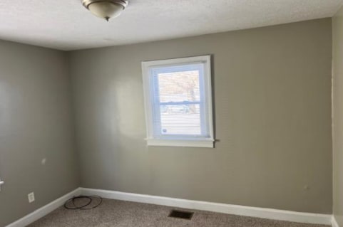 Building Photo - 1317 Oakwood Ave