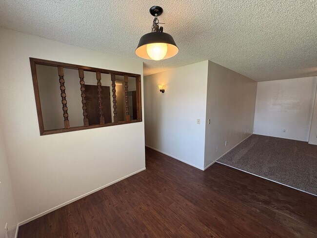 Building Photo - 3229