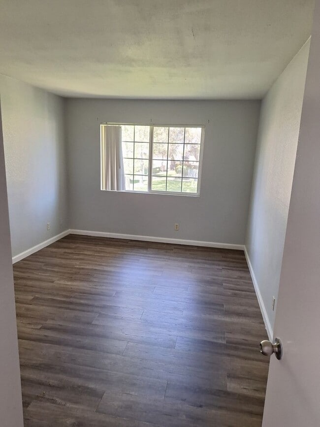 Building Photo - **Move in Special ** , 2 Bed / 1 Bath in t...