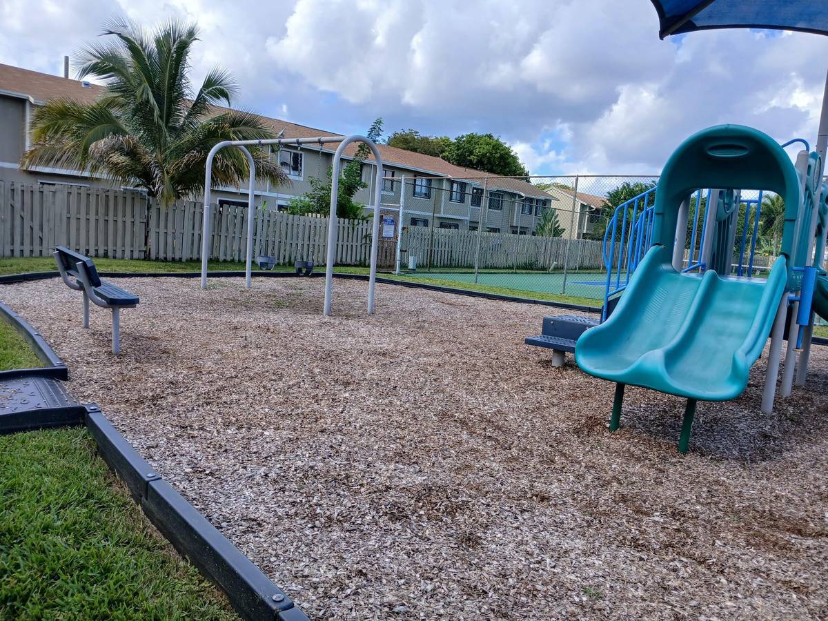 Building Photo - 11174 NW 36th St