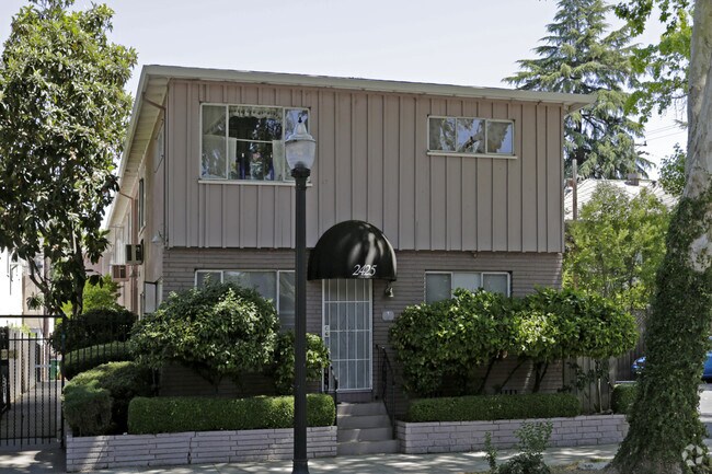Primary Photo - 2425 N St