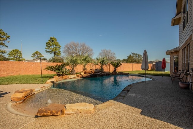 Building Photo - 2802 Silhouette Bay Dr