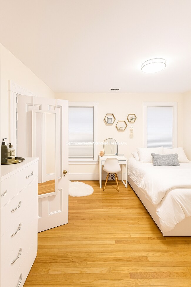 Building Photo - 48 Ashford St