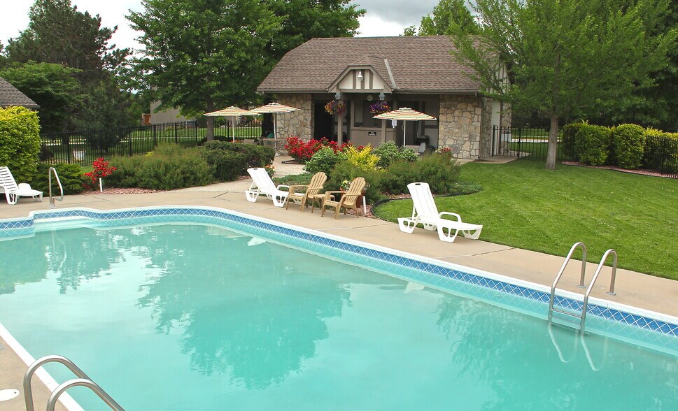 Primary Photo - 1312 NW Village Dr
