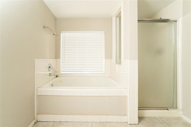 Building Photo - 16434 Concord Falls Ln