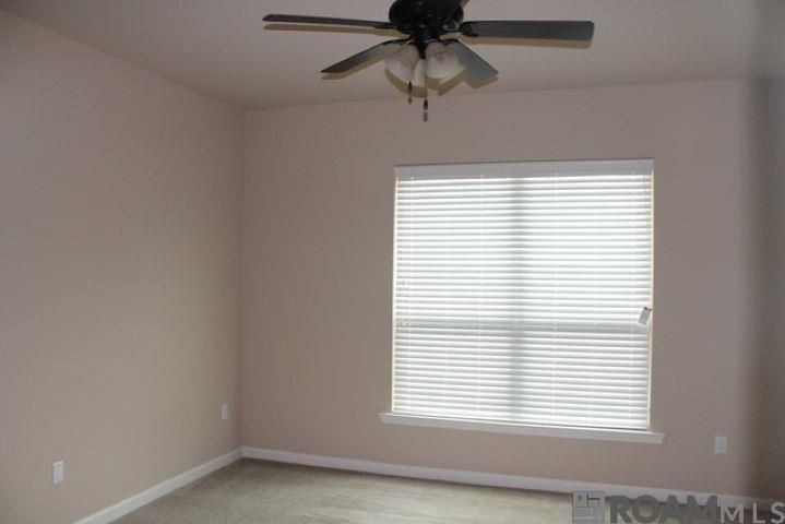 Building Photo - 37237 Market Place Drive