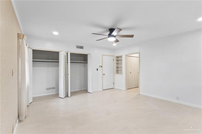 Building Photo - 28 W Austin Blvd