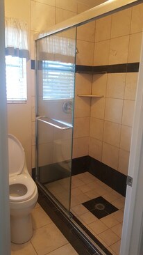 Master shower - 24872 Via Sonoma