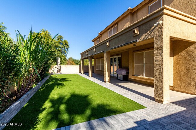 Building Photo - 6820 S 42nd Ln