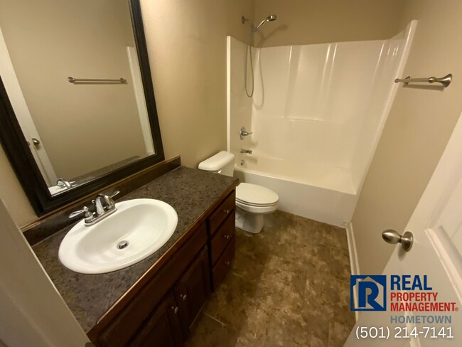 Building Photo - 7503 Royal Oaks Dr